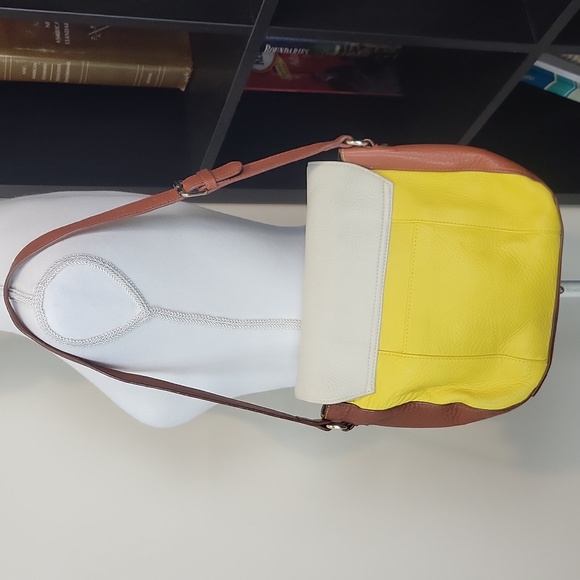 ISSAC MIZRAHI Cream Yellow Brown Color Block Leather Shoulder Bag - Picture 2 of 16